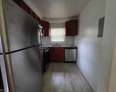 87 Elm Rd - Photo Thumbnail 6