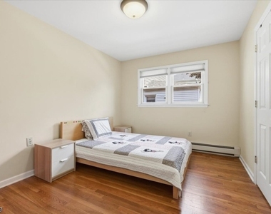 40 Ocean St - Photo Thumbnail 8