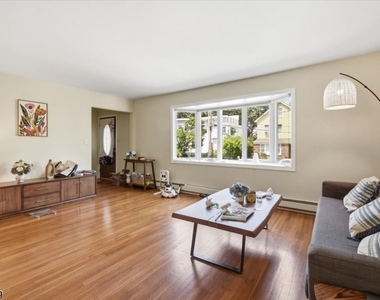 40 Ocean St - Photo Thumbnail 2