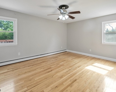 2 Stiles Ln - Photo Thumbnail 29
