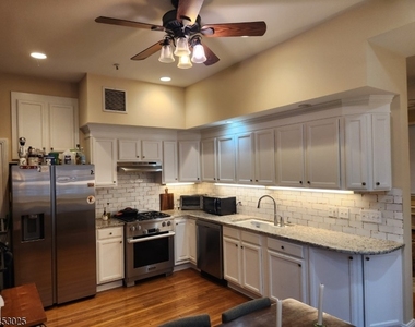 19 Western Ave - Photo Thumbnail 2