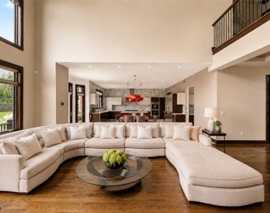 14 Michele Lane - Photo Thumbnail 12