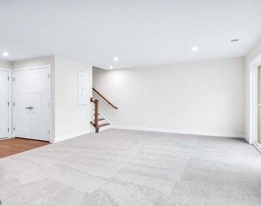 9 Peckwell St - Photo Thumbnail 25