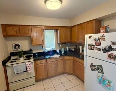30 Old York Rd - Photo Thumbnail 3