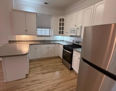13 North Union Avenue - Photo Thumbnail 7