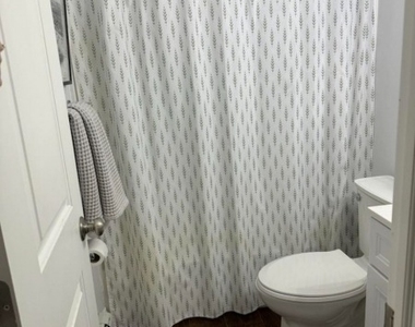 909 Thoreau Ct - Photo Thumbnail 7