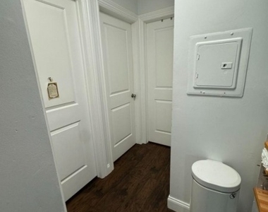 909 Thoreau Ct - Photo Thumbnail 1