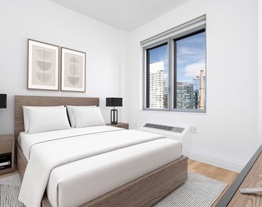 554 West 54th Street - Photo Thumbnail 4