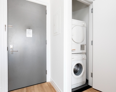 554 West 54th Street - Photo Thumbnail 7