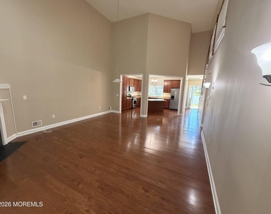 153 Birch Avenue - Photo Thumbnail 4