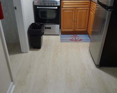 39 Sampson Avenue - Photo Thumbnail 5