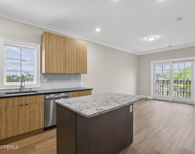 112 Brighton Avenue - Photo Thumbnail 6
