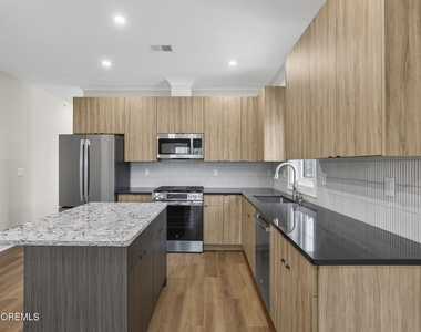 112 Brighton Avenue - Photo Thumbnail 4