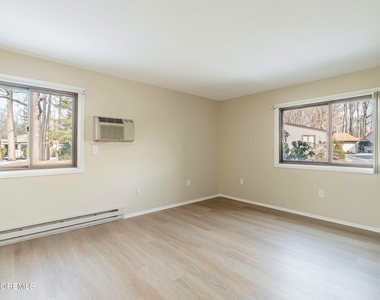 43 Eastport Court - Photo Thumbnail 7