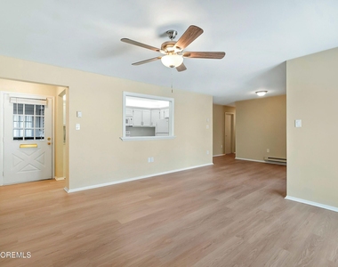 43 Eastport Court - Photo Thumbnail 5
