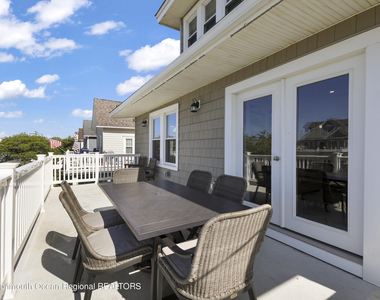 110 11th Avenue - Photo Thumbnail 3
