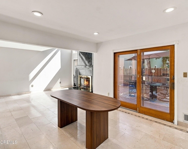 137 Marina Bay Court - Photo Thumbnail 9