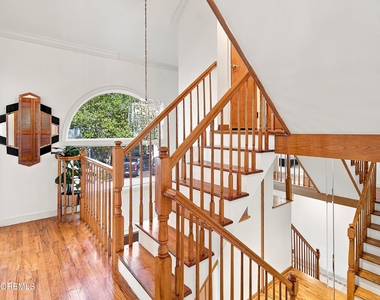 137 Marina Bay Court - Photo Thumbnail 13