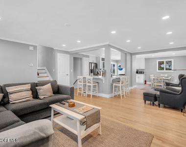 300 10th Avenue - Photo Thumbnail 17