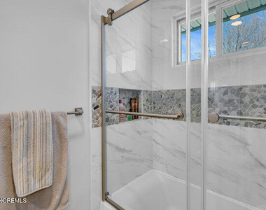300 10th Avenue - Photo Thumbnail 5