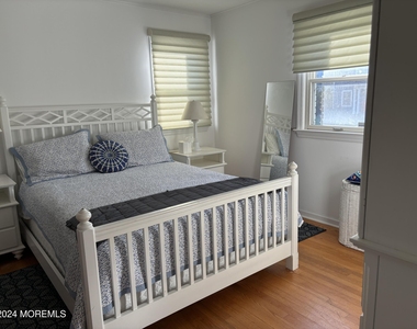 206 Beach Avenue - Photo Thumbnail 8