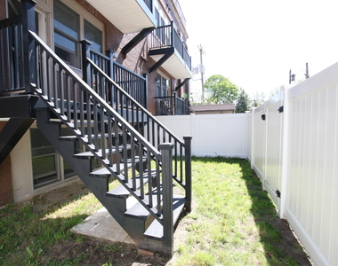 1003 Bond Street - Photo Thumbnail 11