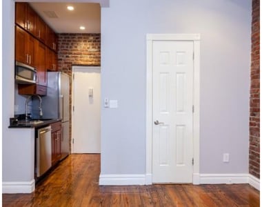 Leroy Street - Photo Thumbnail 2