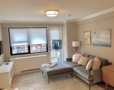 East 86th Street - Photo Thumbnail 1