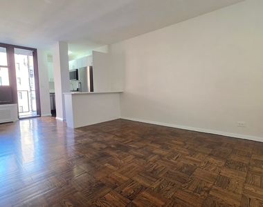East 35 Street - Photo Thumbnail 1
