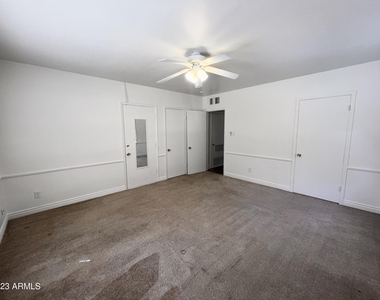 535 W Edgemont Avenue - Photo Thumbnail 7