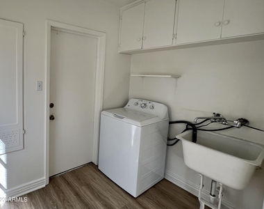 535 W Edgemont Avenue - Photo Thumbnail 6