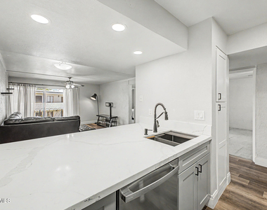 3314 N 68th Street N - Photo Thumbnail 4