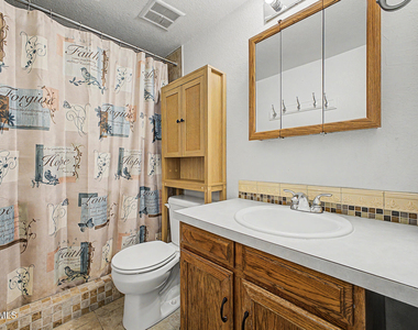 3314 N 68th Street N - Photo Thumbnail 13