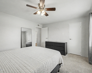 3314 N 68th Street N - Photo Thumbnail 16