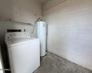 3326 W Las Palmaritas Drive - Photo Thumbnail 11