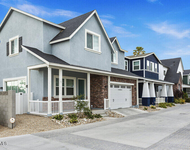 16875 N 12th Street - Photo Thumbnail 2