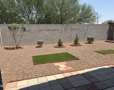 35 N 187th Drive - Photo Thumbnail 13