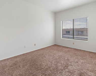 1017 E Maryland -- - Photo Thumbnail 25