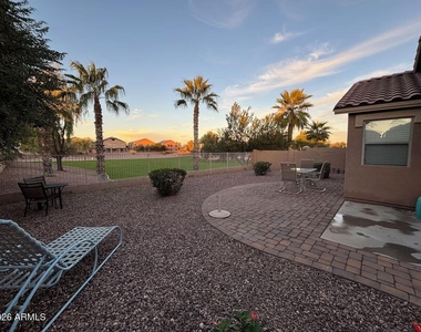 776 W Fairlane Court - Photo Thumbnail 15