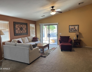776 W Fairlane Court - Photo Thumbnail 5