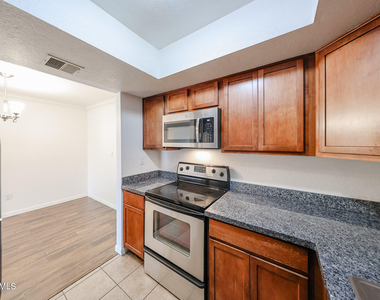 8250 E Arabian Trail - Photo Thumbnail 14