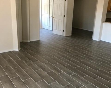 3409 E Menadota Drive - Photo Thumbnail 18