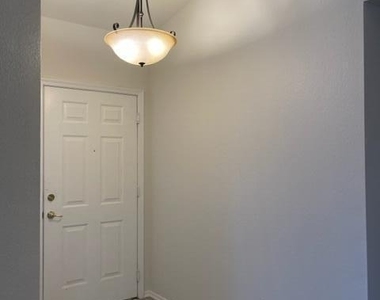 3409 E Menadota Drive - Photo Thumbnail 2