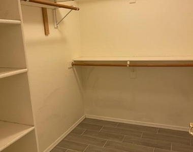 3409 E Menadota Drive - Photo Thumbnail 15