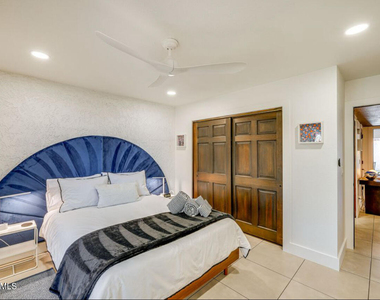 7741 N Via Camello Del Sur Street - Photo Thumbnail 11