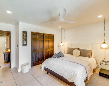 7741 N Via Camello Del Sur Street - Photo Thumbnail 14