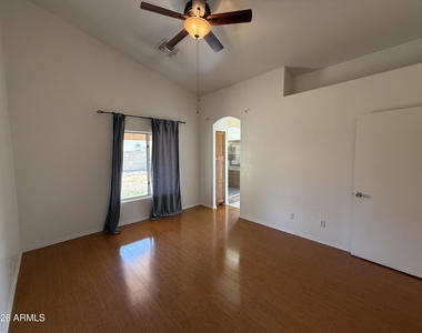 4855 W Buffalo Street - Photo Thumbnail 26