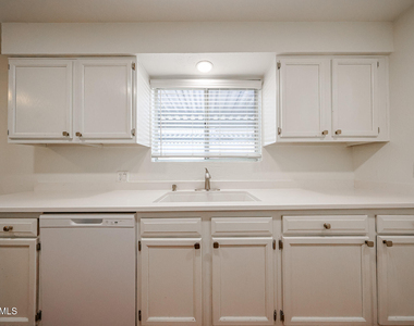 1111 E Turney Avenue - Photo Thumbnail 18
