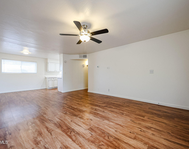 1111 E Turney Avenue - Photo Thumbnail 10