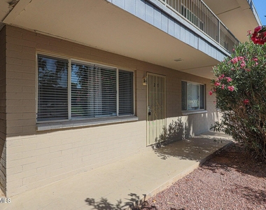 1111 E Turney Avenue - Photo Thumbnail 6